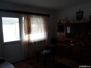 Vand Schimb cu casa in aproprierea Ploiestiului , Apartament 2 camere