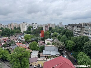 Vânzare apartament 3 camere Piața Progresu