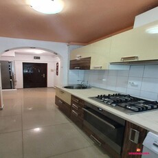 Apartament 2 camere zona Mihai Viteazu