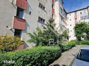 Apartament 3 camere / etaj 1 / Zonă Registrul Comerțului