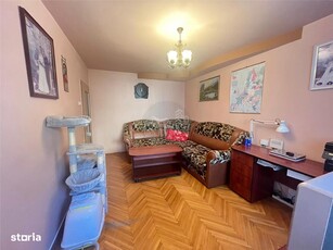 Apartament decomandat 3 camere balcon si pivnita zona Vasile Aaron