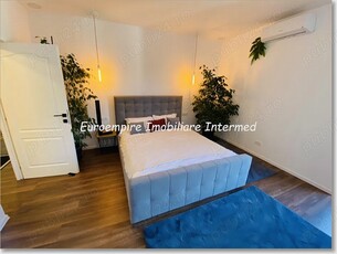 Apartament lux Centrul Vechi 4 camere, 1200 EURO