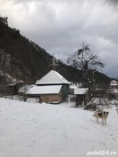 Casa de lemn si teren intravilan, Petrosani la 3 km de centru