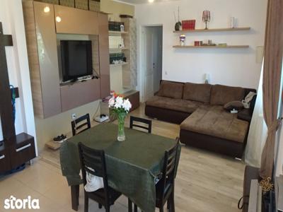 Vand apartament cu 4 camere in Deva, zona Crinilor, suprafata utila 80