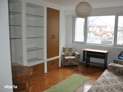 Casa de vânzare la 15 km de Oradea-loc Cheresig