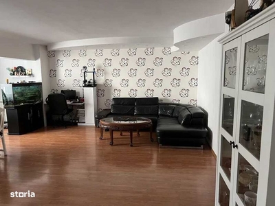 Apartament 3 camere Alexandru Lapusneanu 750 eur