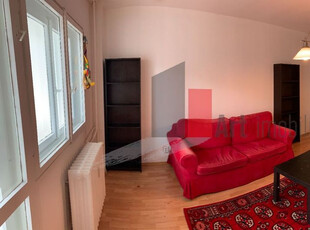 Apartament 2 cam. stradal