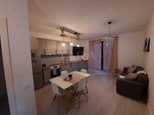 Apartament 2 camere, complet mobilat, echipat, parcare subterana.