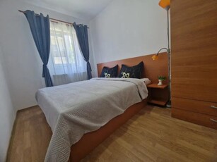 Apartament cu 2 camere, 38 mp, parcare, zona Stejarului