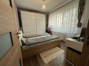 Apartament cu 3 camere de vanzare in Floresti