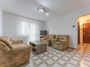 Apartament primitor si cu mult potential