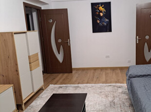 De inchiriat apartament, 3 camere, , mp , Centru, Tg Cucu - TribunalDin 2008 sustinem Comunitatea Agentiilor Imobiliare din Iasi