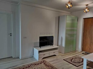 De inchiriat apartament cu 3 camere pe str. Frunzisului