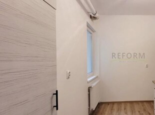 De vanzare apartament renovat cu 2 camere pe strada Horea