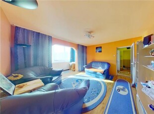 Exploreaza LIVE! Apartament cochet, 3 camere, zona Centrul Civic, Brasov