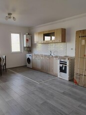 Floresti: Apartament 2 camere intr-o zona calma si prietenoasa.