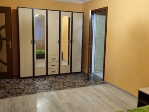 Inchiriere apartament 4 camere Dristor, Str Racari 4 camere confort 1 decomandat