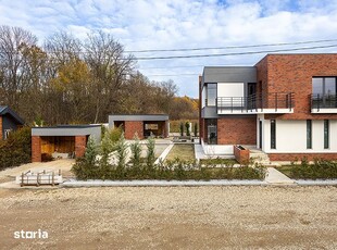 Pădurea Vlăsiei Vilă modernă cu design contemporan, piscină și cramă.