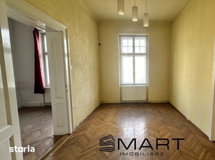 Apartament 3 camere I Zona Damaroaia