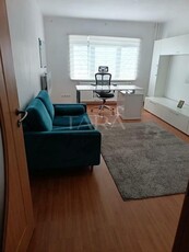 Vand apartament decomandat cu 3 camere in Zorilor.