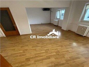 Vanzare apartament 4 camere Calea Mosilor