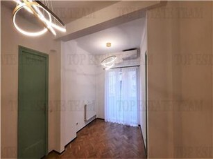 Vanzare apartament 4 camere in zona Victoriei, Piata Victoriei