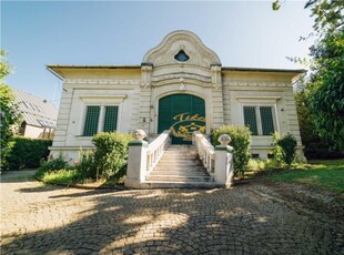 Vila in stil Art Nouveau in Targu Mures (str. Alexandru Papiu Ilarian)