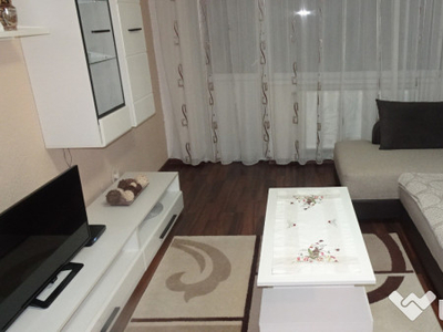 Apartament cu 3 camere decomandat Deva, zona Balcescu, suprafata 70 mp