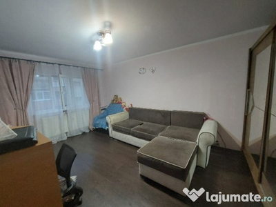 Apartament cu 3 camere decomandate Zona Burdujeni -Orizont