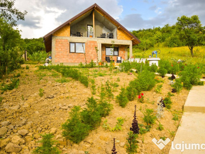 Casa in Padureni - Grajduri, 3 dormitoare, mansarda / gra...