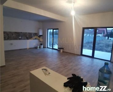 Duplex - dormitor pe plan - suprafata generoasa - zona excel