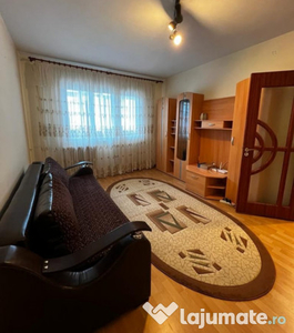 Inchiriez apartament 3 camere Tatarasi