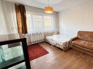 Apartament cu o camera, decomandat, etaj intermediar, zona Buziasului