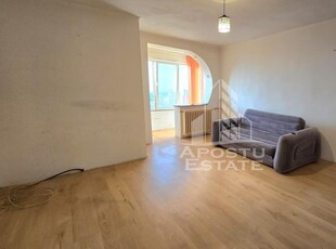 Apartament cu o camera ideal pentru investitie, zona Circumvalatiunii