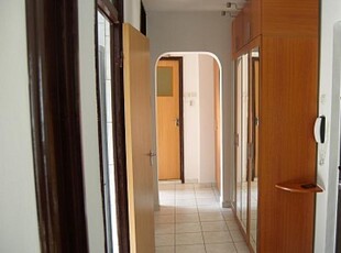 INCHIRIERE APARTAMENT 2 CAMER MOBILAT MODERN PIATA IANCULUI/TENTANT (ID: TEN17412)