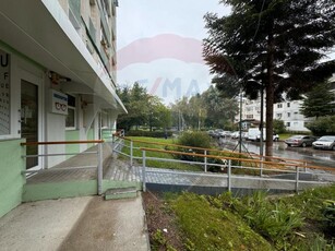 OPORTUNITATE - Apartament de vanzare in Onesti - zona CENTRALA