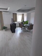 Vanzare Apartament 4 camere Herastrau