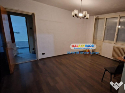 Apartament 3 camere Drumul Taberei zona Raul Doamnei