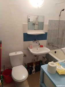 Închiriez apartament cu o cameră