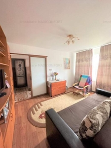 Vanzare apartament 2 camere, zona Ciocarlia (X1B7000JO)