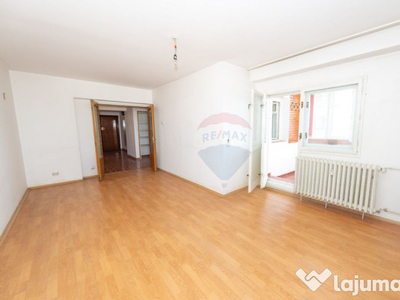 Apartament 3 camere de vanzare + boxa, Panduri, Marriott,...