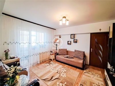 Apartament 3 camere de vanzare Tatarasi