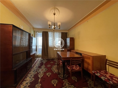 Apartament 3 camere de vanzare Tatarasi