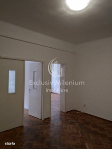 Apartament et.1, decomandat in bloc reabilitat Posta Teiul Doamnei