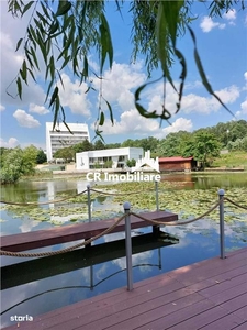 Vila de vanzare cu iesire (ponton) la lacul Snagov
