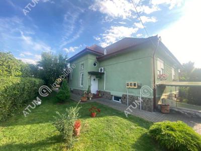 Casa individuala de vanzare in Sibiu cu 820 mp teren si garaj zona Piata Cluj