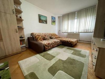 Apartament cu trei camere in zona Aradului