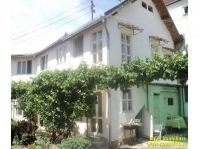 Casa de vanzare in Alba Iulia-centru - pretabil sediu firma