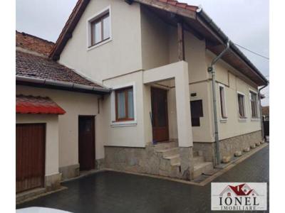 Casa renovata de vanzare in Centru, Alba Iulia