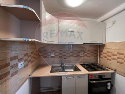 Garsoniera vanzare in bloc de apartamente Bacau, Buhusi, Sud